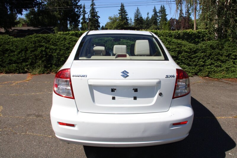 Used 2012 Suzuki SX4 LE FWD image 10