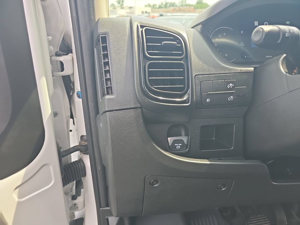 Used 2025 RAM ProMaster 2500 w/ U-Haul Equipment Group FWD image 18