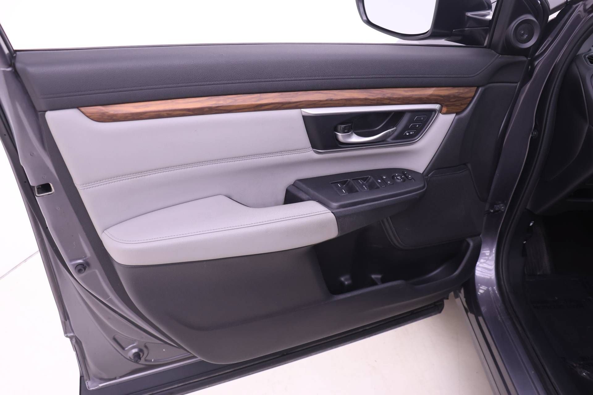 Used 2021 Honda CR-V Touring image 9
