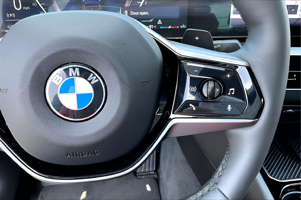 Used 2026 BMW 530i RWD image 11