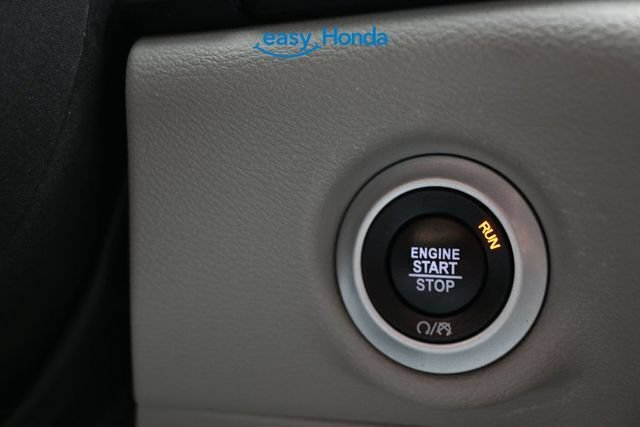 Used 2023 Chrysler Pacifica Touring-L FWD image 14
