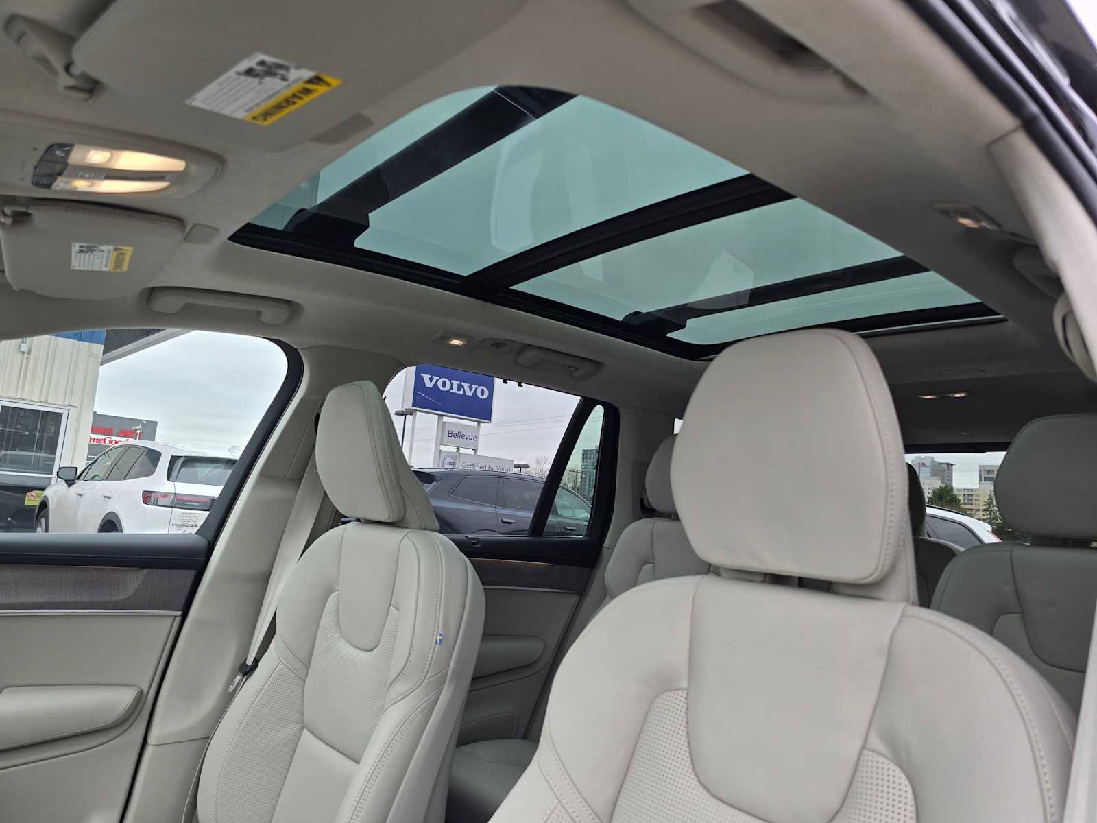 New 2026 Volvo XC90 T8 Ultra w/ Lounge Package image 23