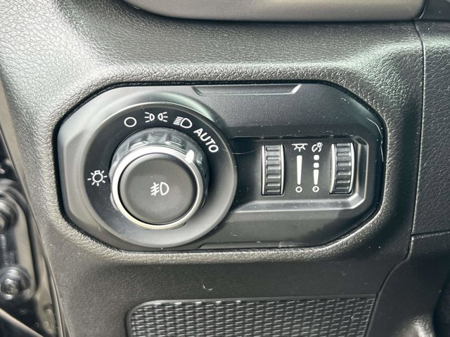 Certified 2018 Jeep Wrangler Unlimited Sport S AWD/4WD image 17