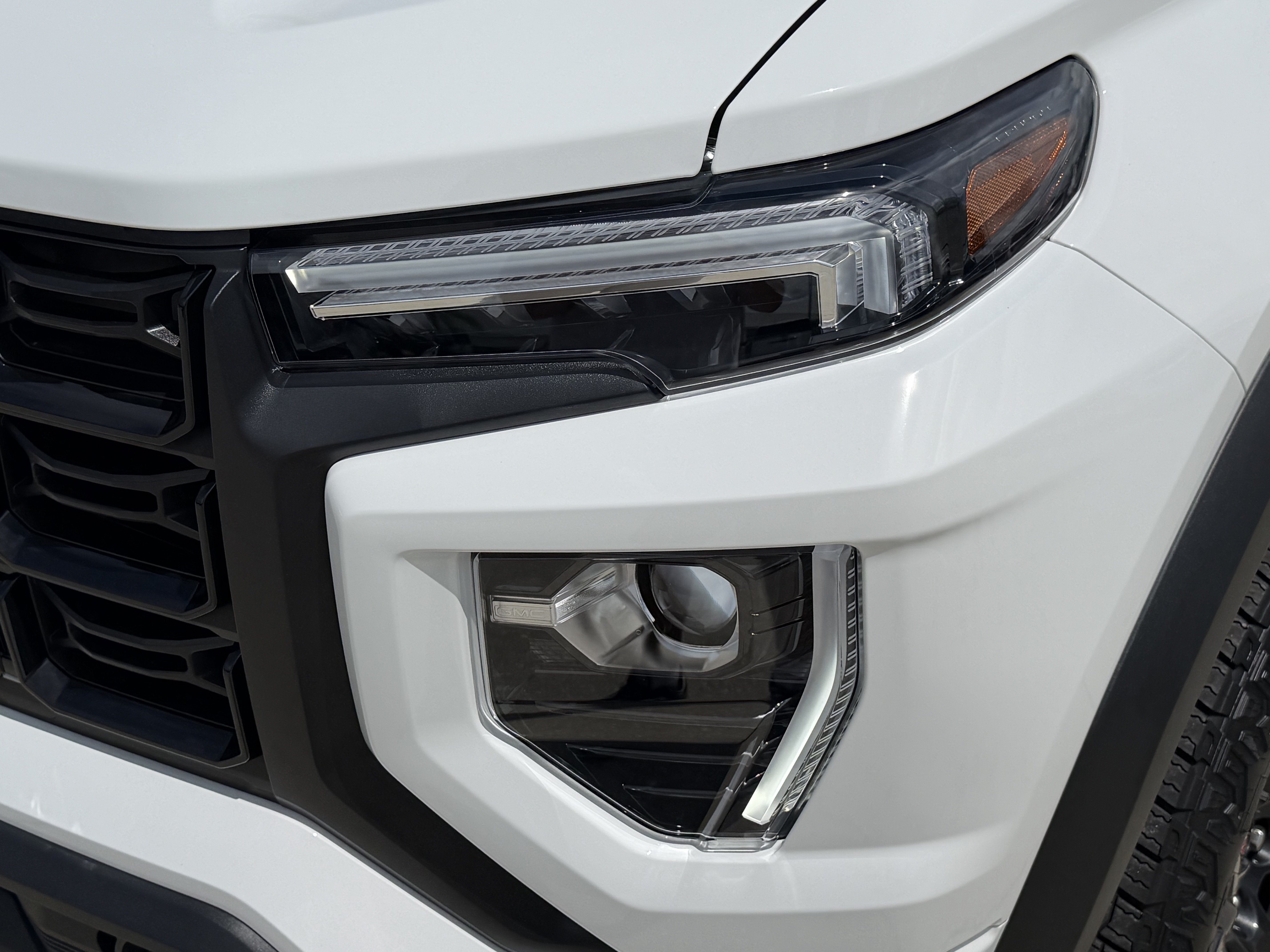 Used 2025 GMC Canyon Elevation w/ Convenience Package RWD image 9