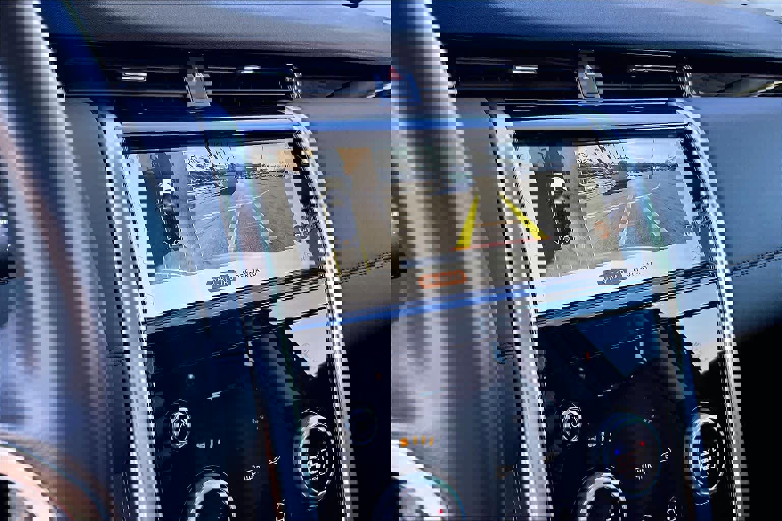 Used 2021 Land Rover Discovery Sport S image 25