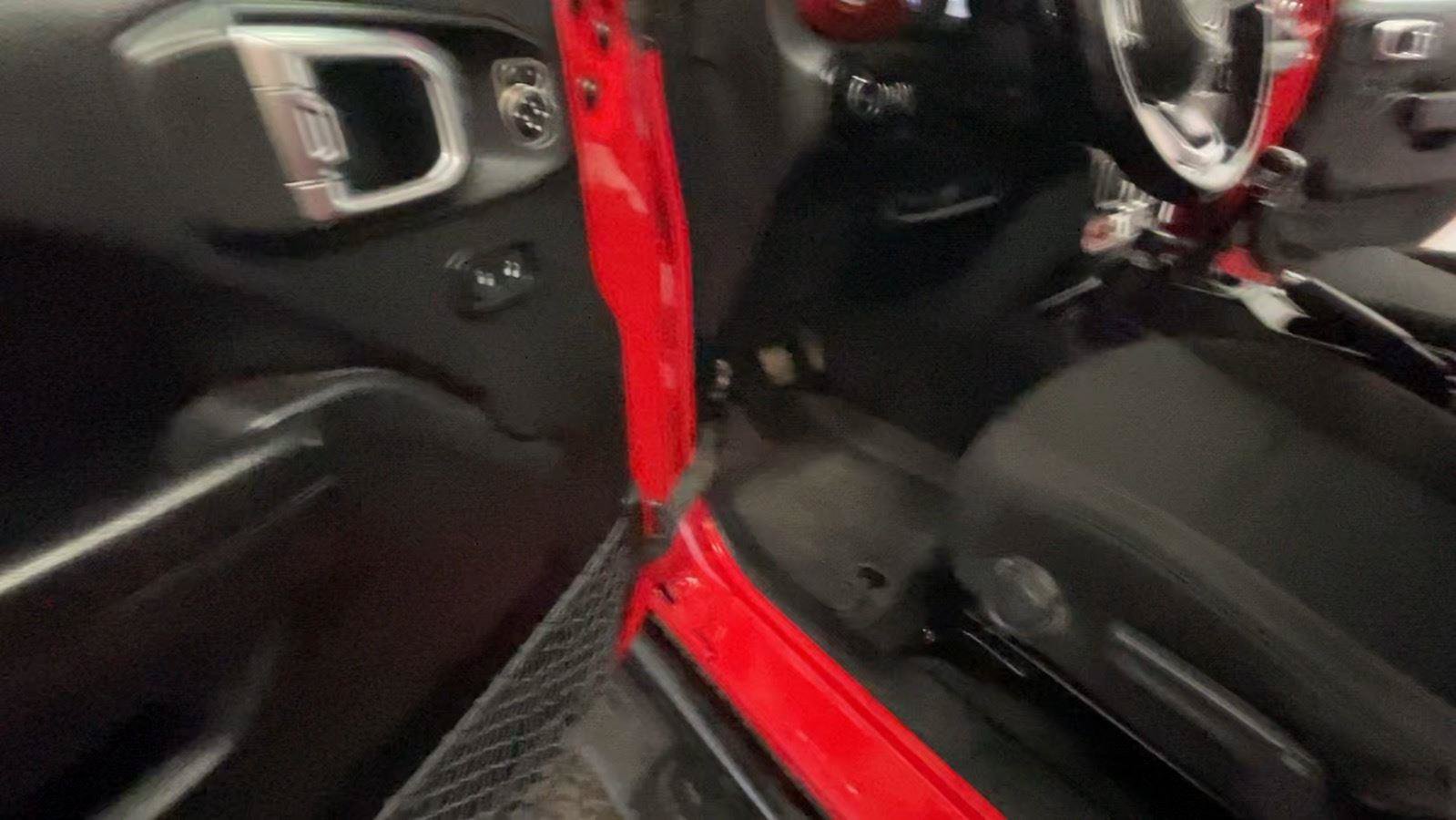 Used 2019 Jeep Wrangler Unlimited Rubicon w/ Dual Top Group AWD/4WD image 29