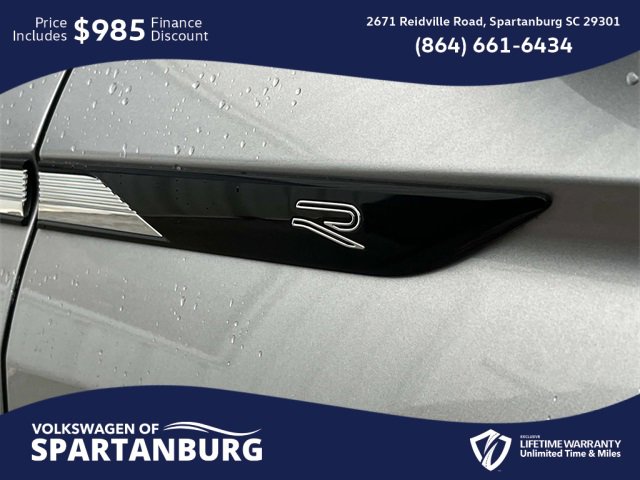 Used 2024 Volkswagen Tiguan SE R-Line image 9