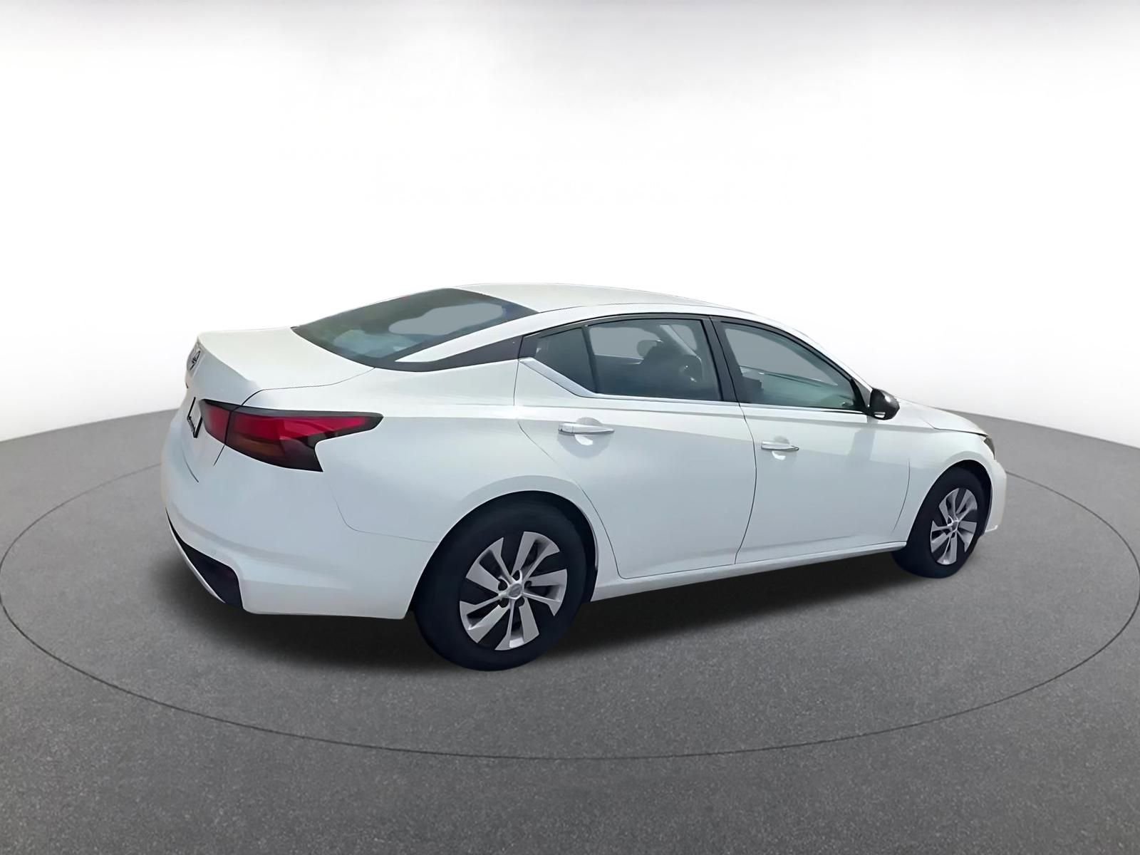 Used 2024 Nissan Altima 2.5 S image 15