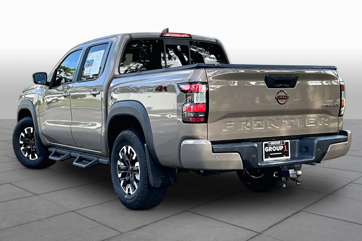 Used 2022 Nissan Frontier PRO-4X w/ Technology Package AWD/4WD image 11