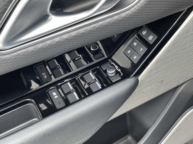 Used 2021 Land Rover Range Rover Velar R-Dynamic S image 17