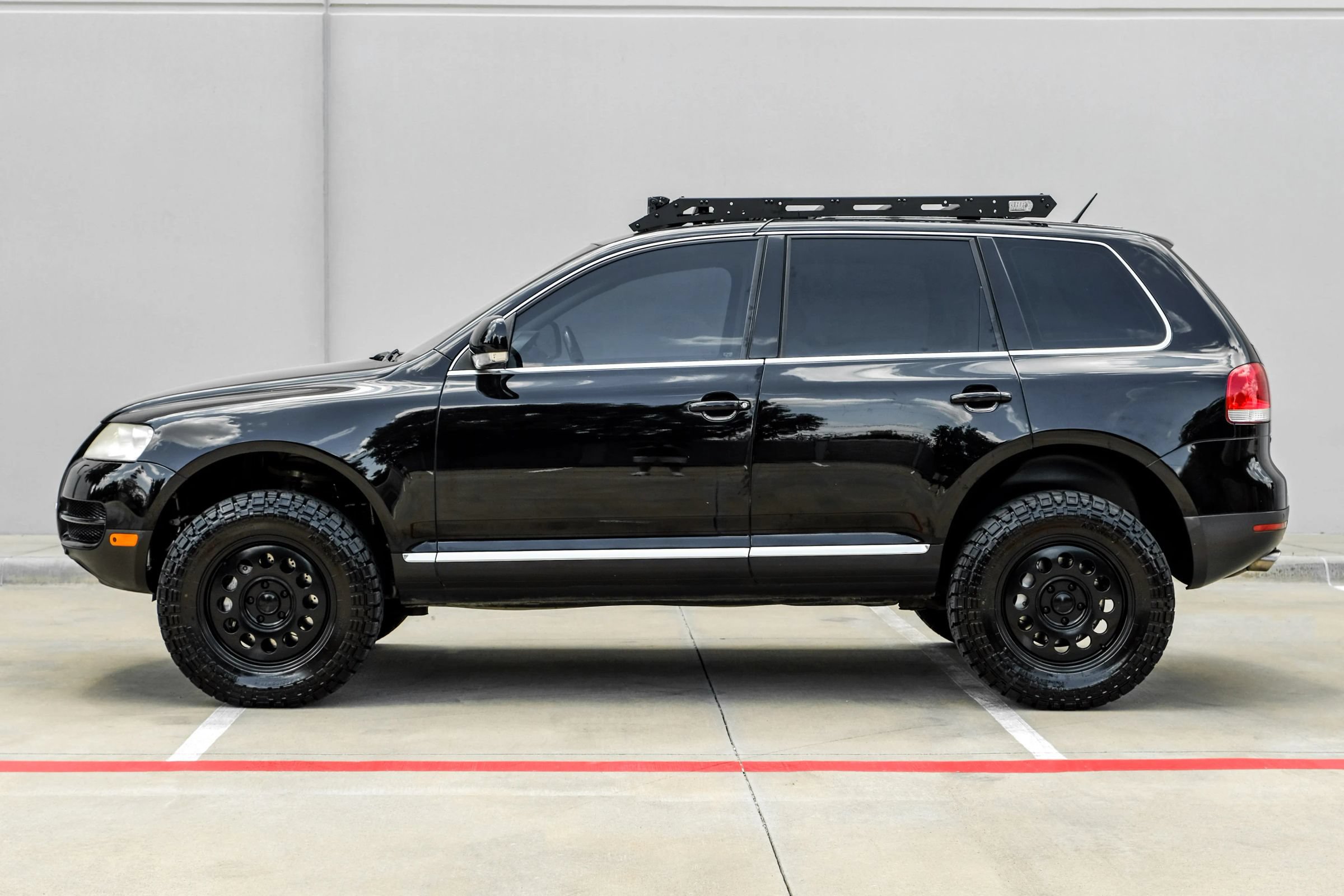 Used 2006 Volkswagen Touareg V10 TDI AWD/4WD image 8
