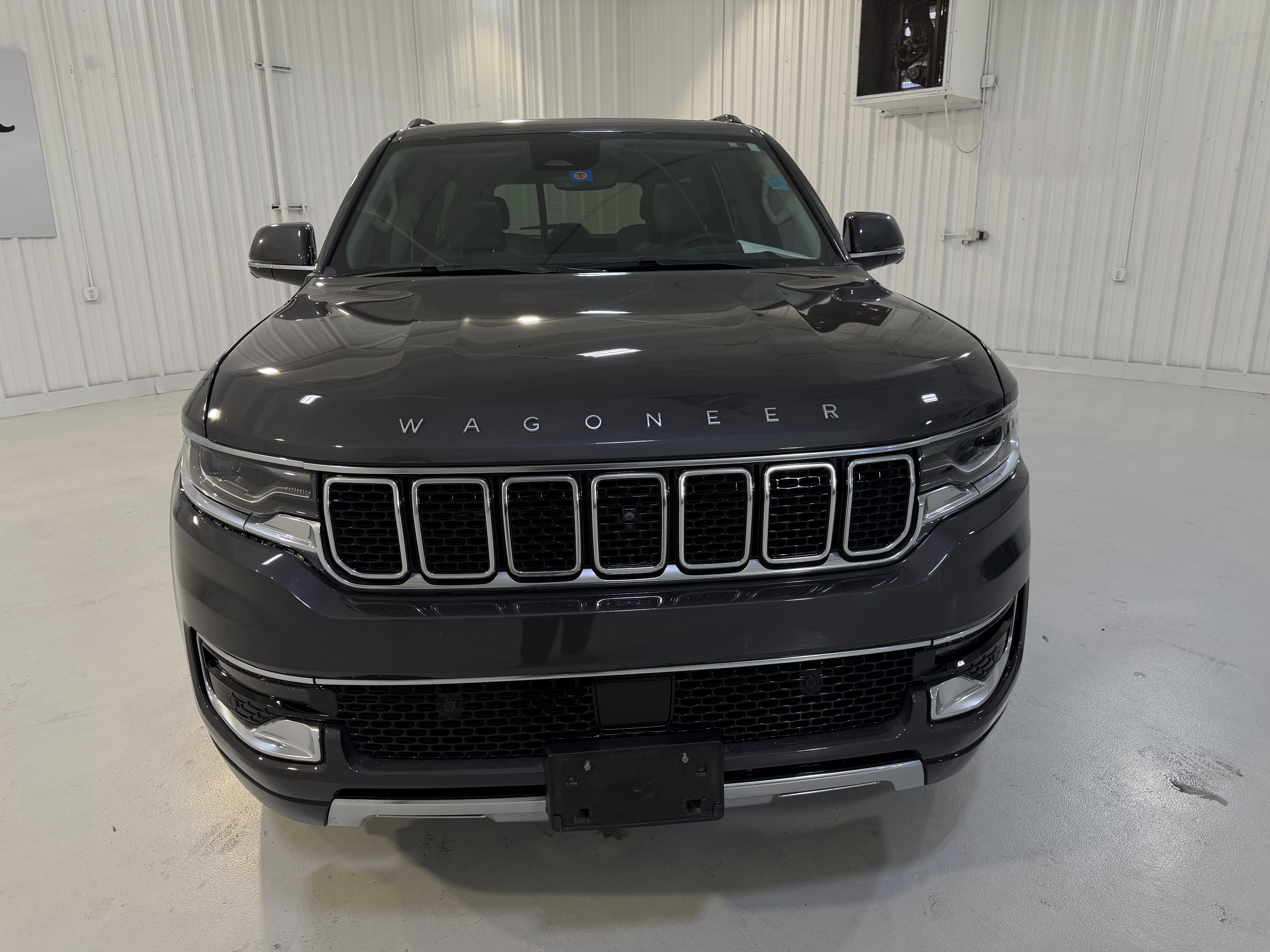 Used 2022 Jeep Wagoneer Series III w/ Premium Group I AWD/4WD image 8