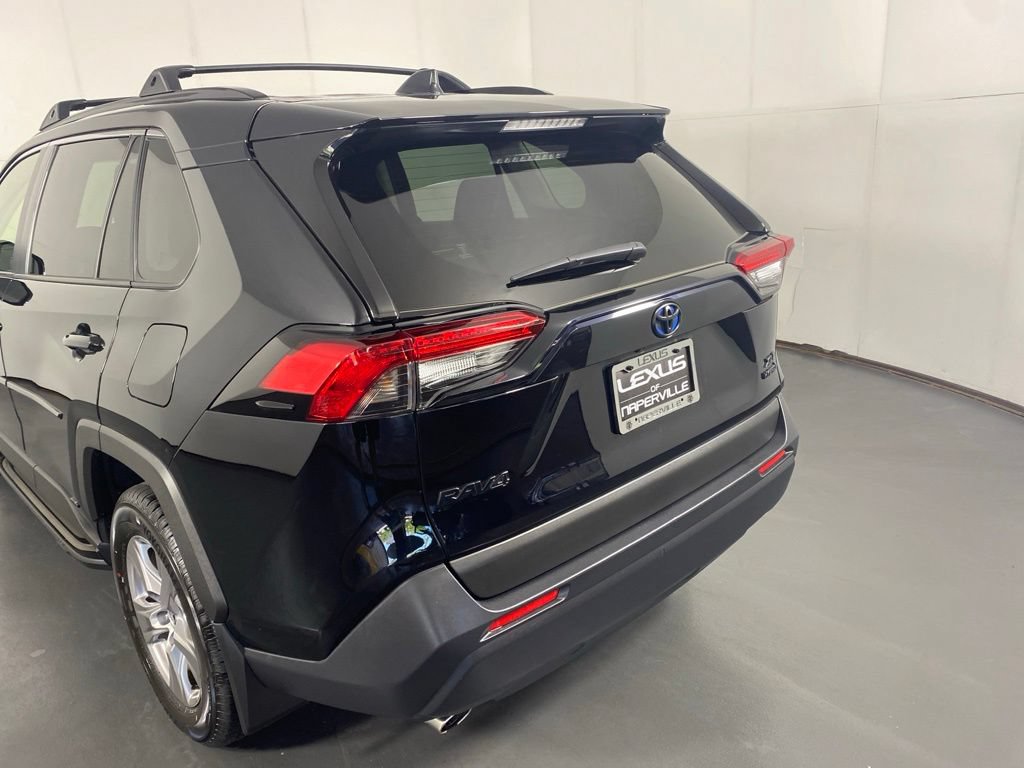 Used 2022 Toyota RAV4 XLE w/ Convenience Package AWD/4WD image 9