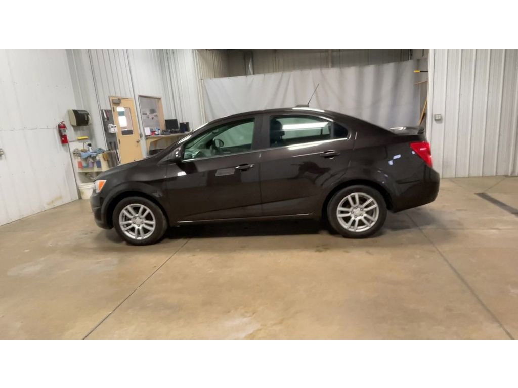 Used 2015 Chevrolet Sonic LT w/ Wheels and Fog Lamp Package FWD image 5