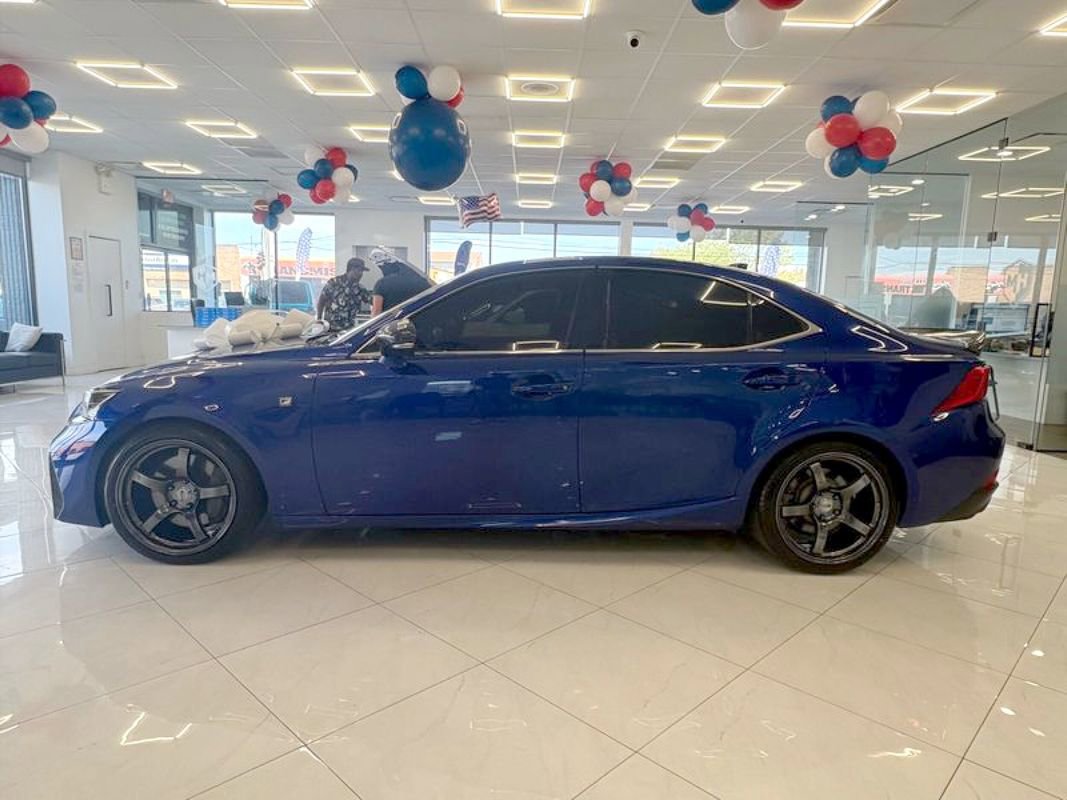 Used 2017 Lexus IS 300 F Sport w/ F Sport Package AWD/4WD image 4