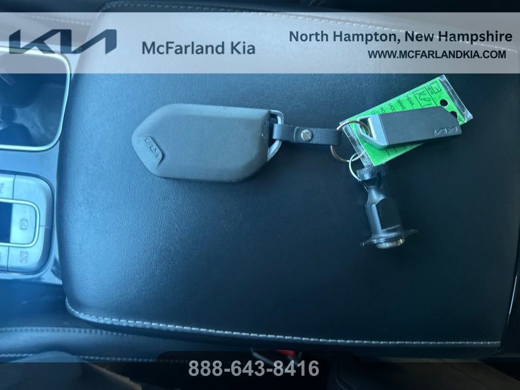 Used 2024 Kia Seltos SX w/ SX Sunroof Package image 31