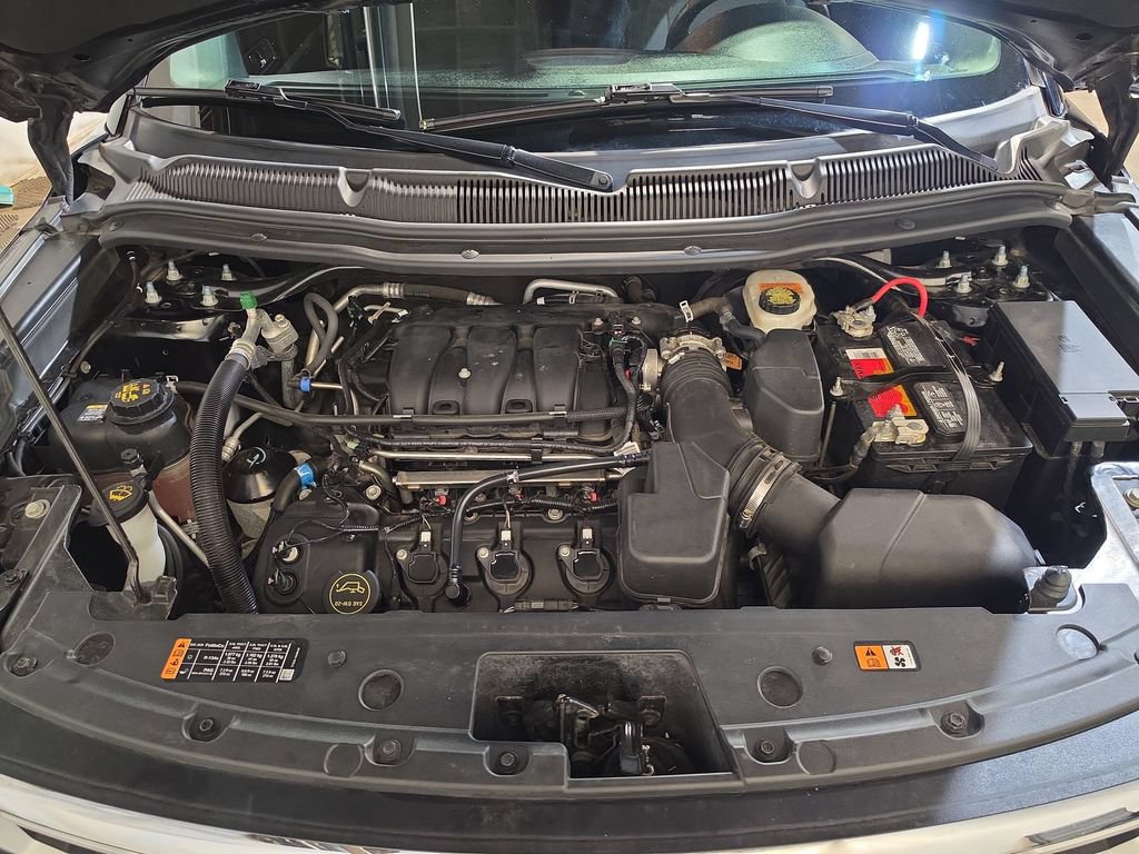 Used 2018 Ford Explorer XLT AWD/4WD image 17