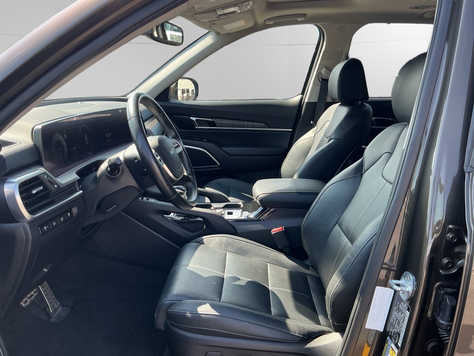 Used 2023 Kia Telluride SX AWD/4WD image 9