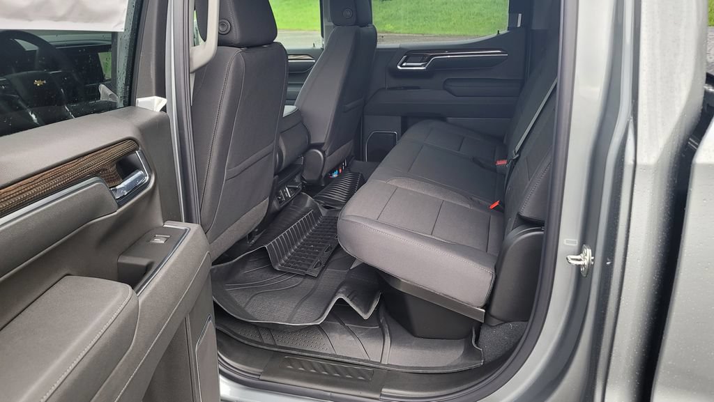 New 2026 Chevrolet Silverado 1500 LT w/ Convenience Package II AWD/4WD image 24