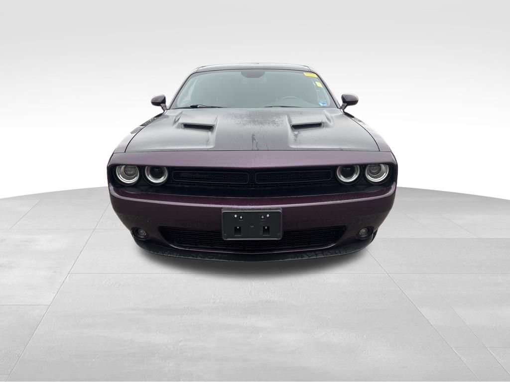 Used 2020 Dodge Challenger SXT w/ Driver Convenience Group image 5