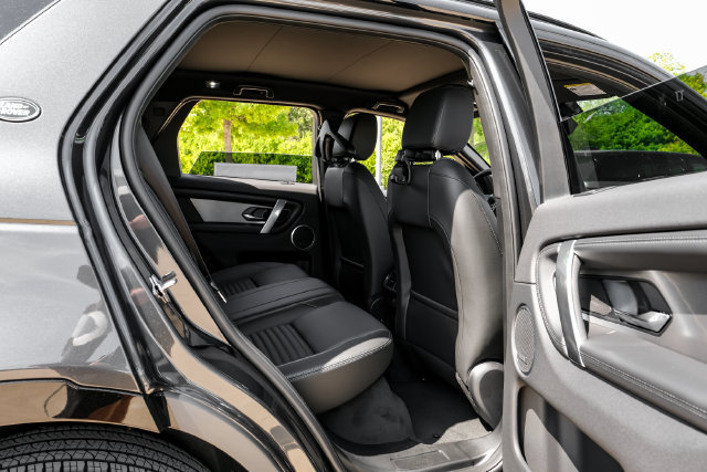 New 2026 Land Rover Discovery Sport Landmark AWD/4WD image 39