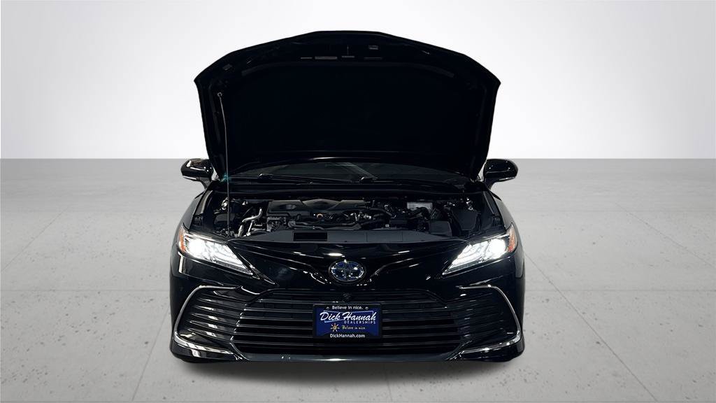 Used 2022 Toyota Camry XLE w/ Navigation Upgrade Package FWD image 5