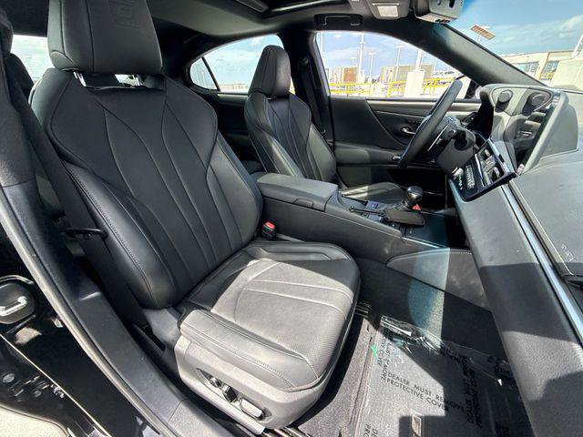 Certified 2022 Lexus ES 350 F Sport w/ Accessory Package 2 FWD image 26
