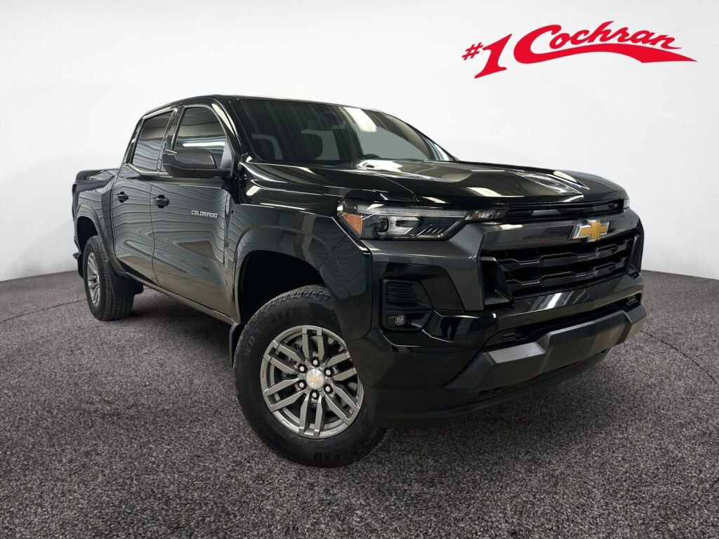 Certified 2024 Chevrolet Colorado LT w/ LT Convenience Package III image 1