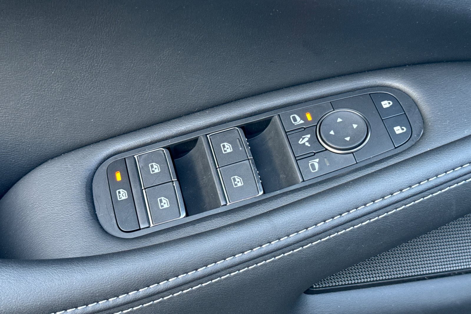 Certified 2025 INFINITI QX60 Pure image 11