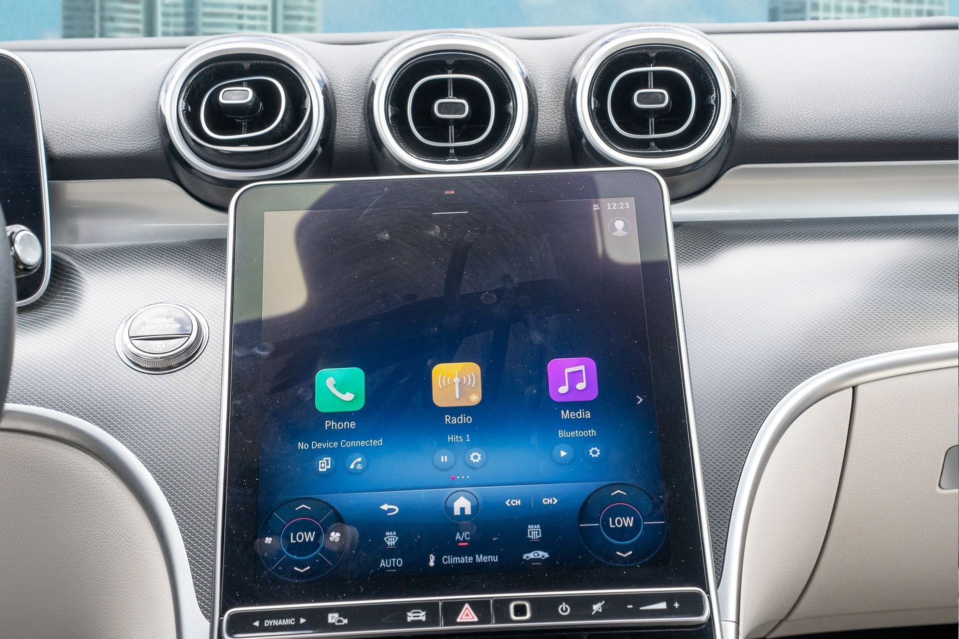 Used 2025 Mercedes-Benz C 300 4MATIC Sedan image 23