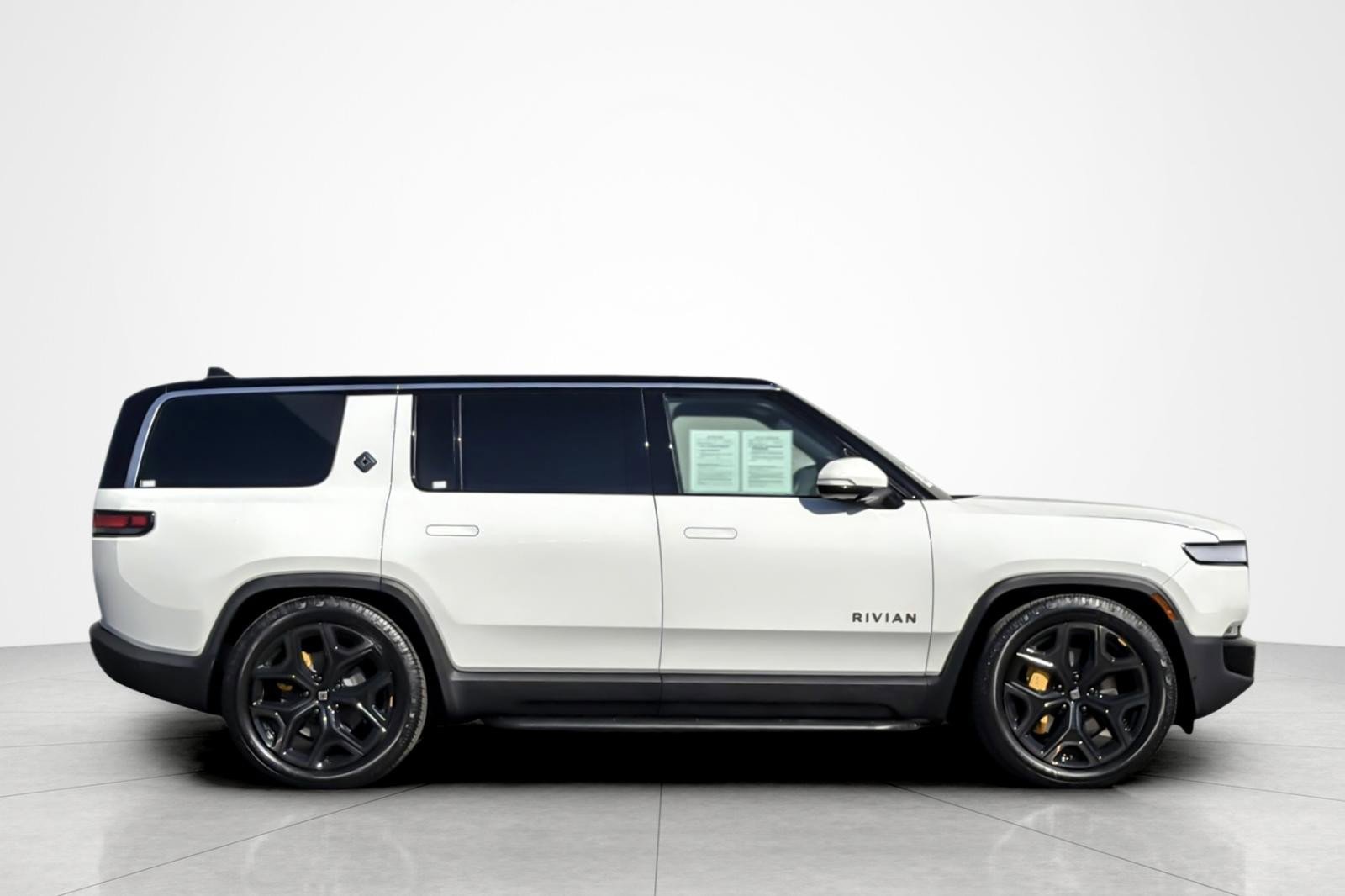 Used 2024 Rivian R1S Adventure image 6