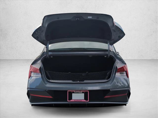New 2026 Hyundai Elantra Limited FWD image 7