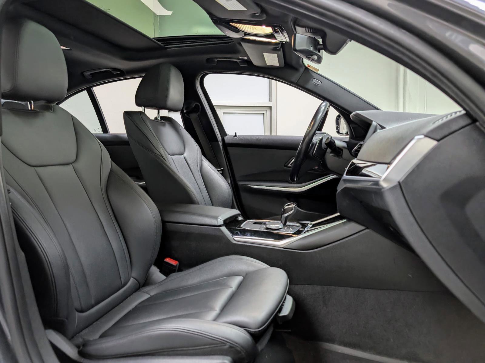 Used 2019 BMW 330i xDrive Sedan w/ Convenience Package image 24