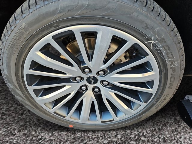 New 2025 Jeep Wagoneer L Series II image 14