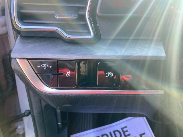 Used 2023 Kia Sportage X-Line AWD/4WD image 11