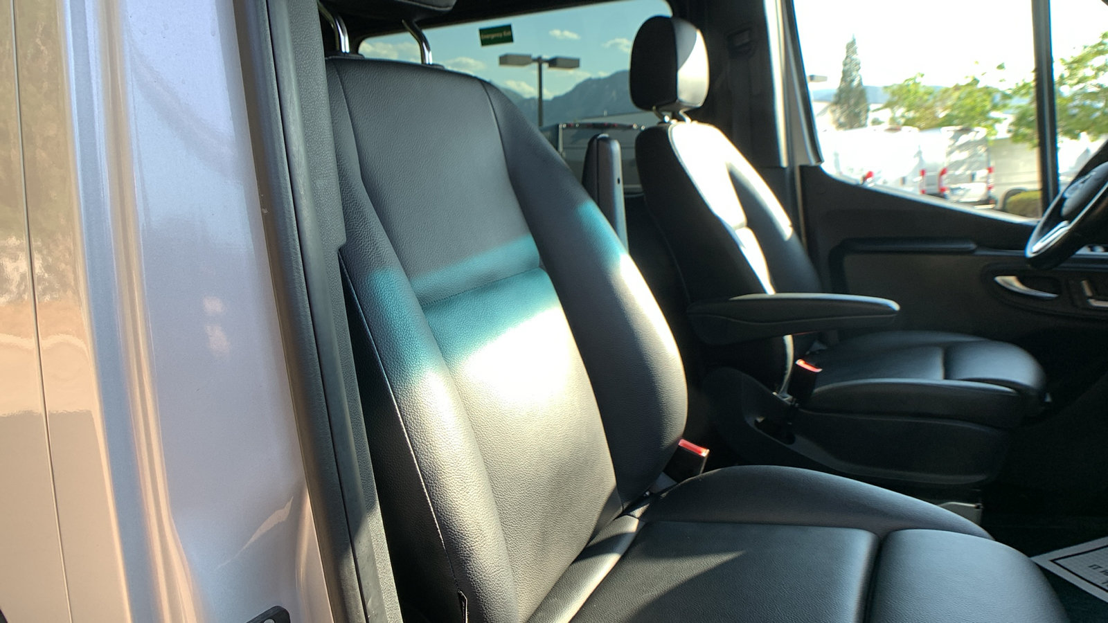 Used 2021 Mercedes-Benz Sprinter 2500 image 22