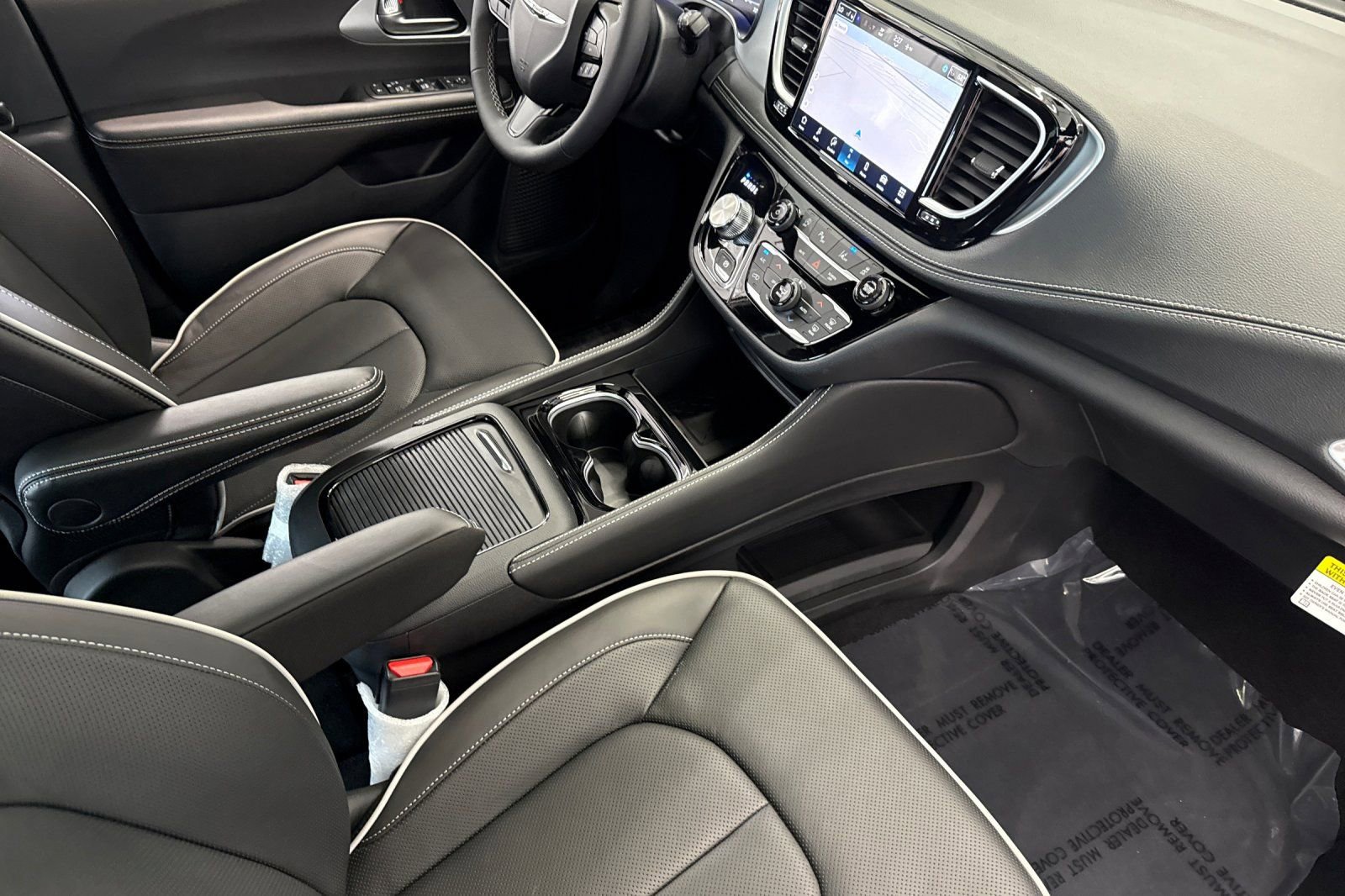 New 2026 Chrysler Pacifica Limited image 14