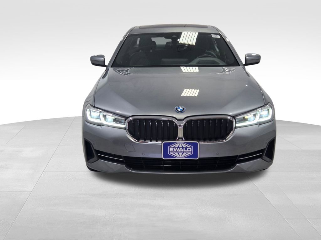 Used 2023 BMW 530e xDrive w/ Premium Package AWD/4WD image 17