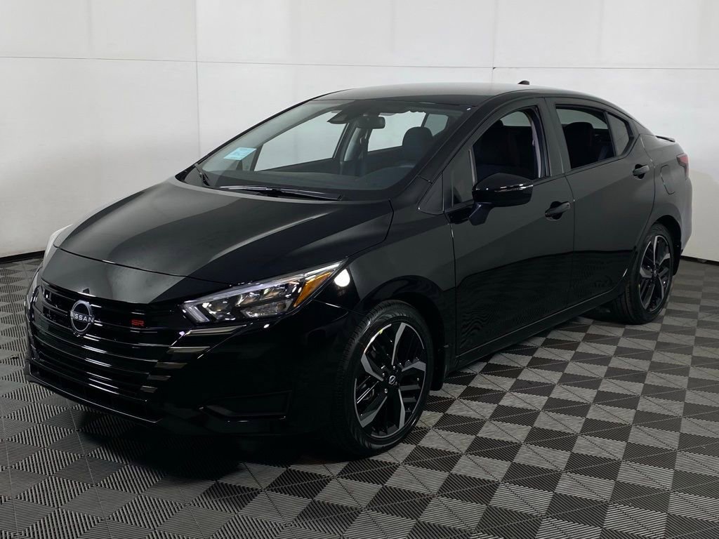 New 2025 Nissan Versa SR w/ Trunk Package image 3