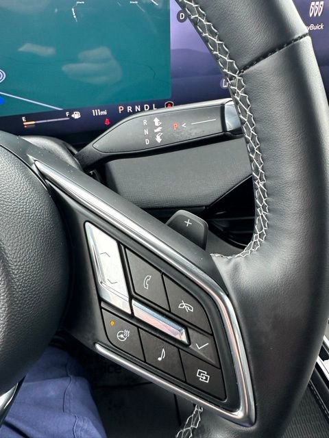 Used 2025 Buick Enclave Preferred image 40