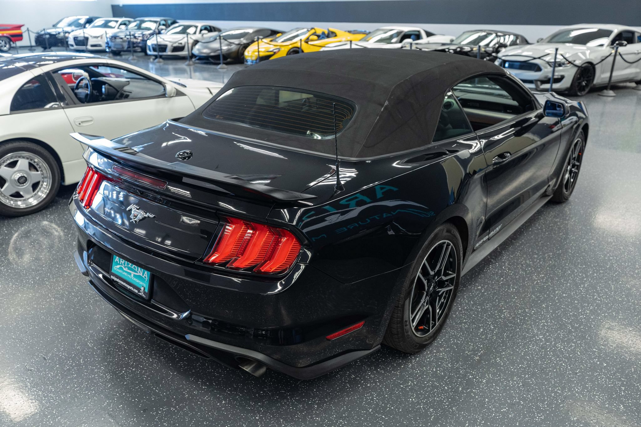 Used 2020 Ford Mustang Premium RWD image 6