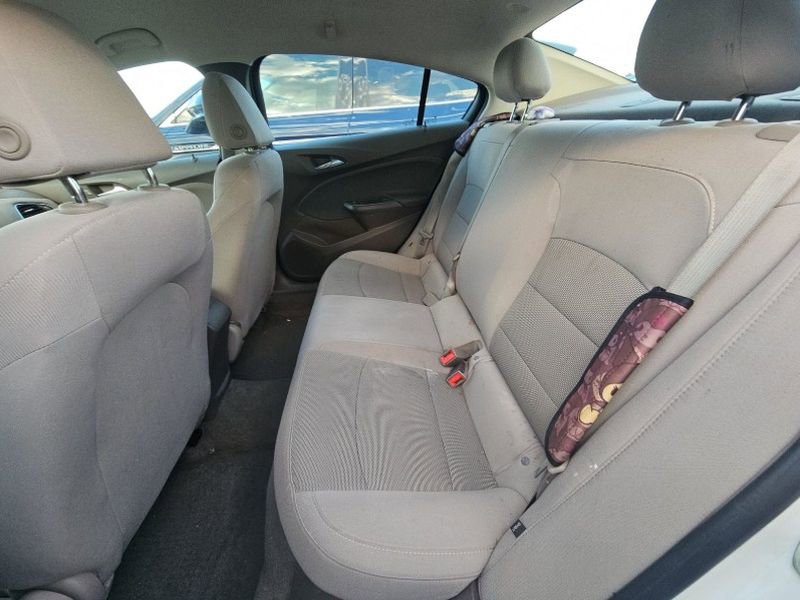 Used 2018 Chevrolet Cruze LS FWD image 21