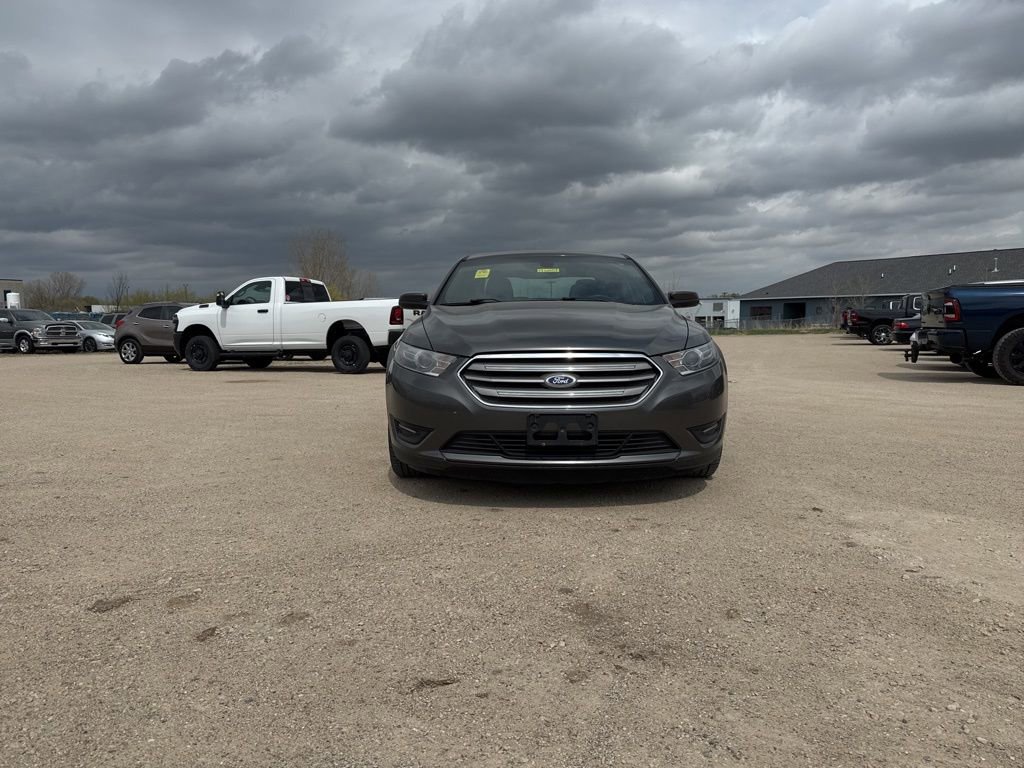 Used 2015 Ford Taurus SEL FWD image 2