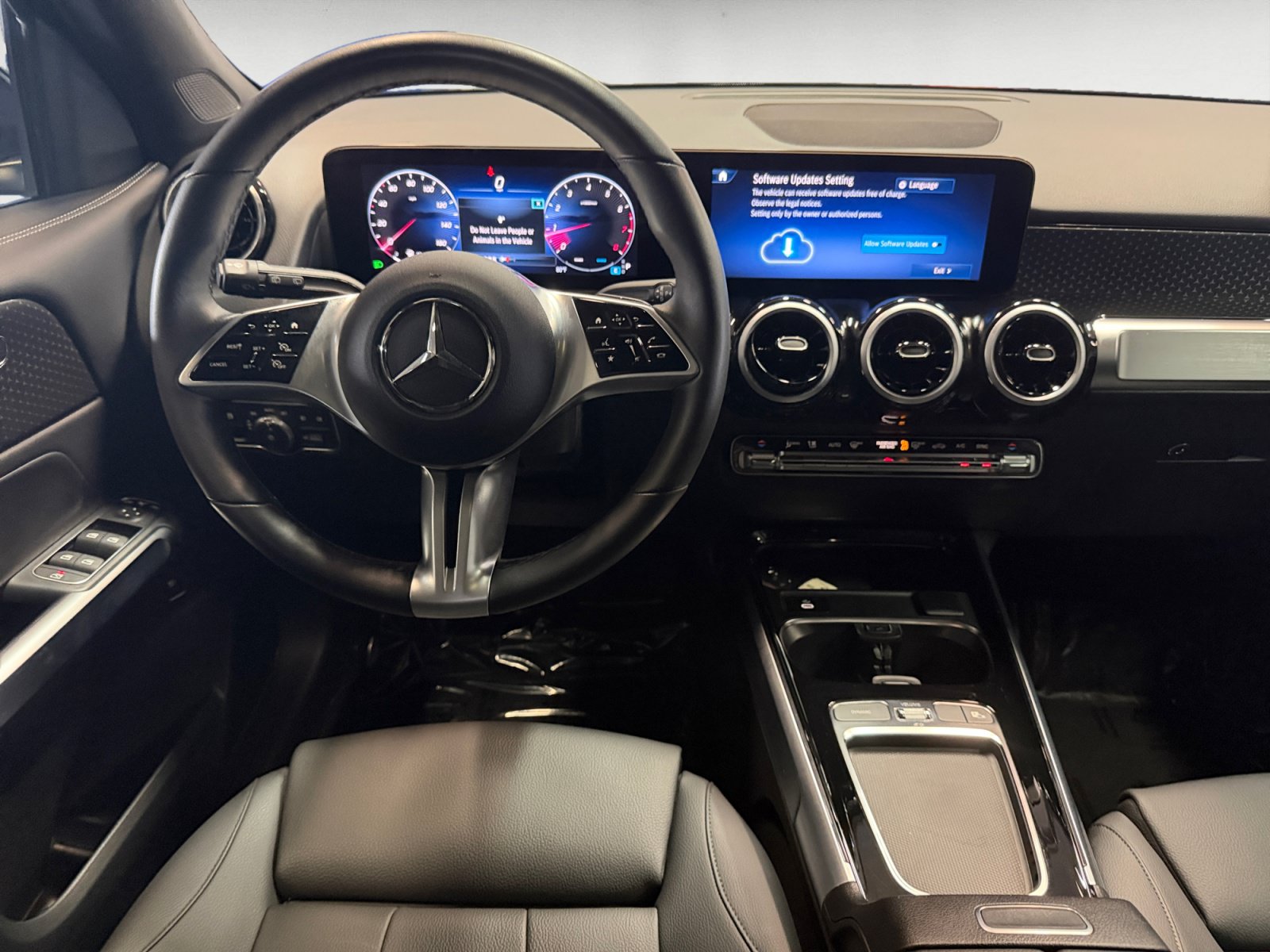 Used 2026 Mercedes-Benz GLB 250 image 14