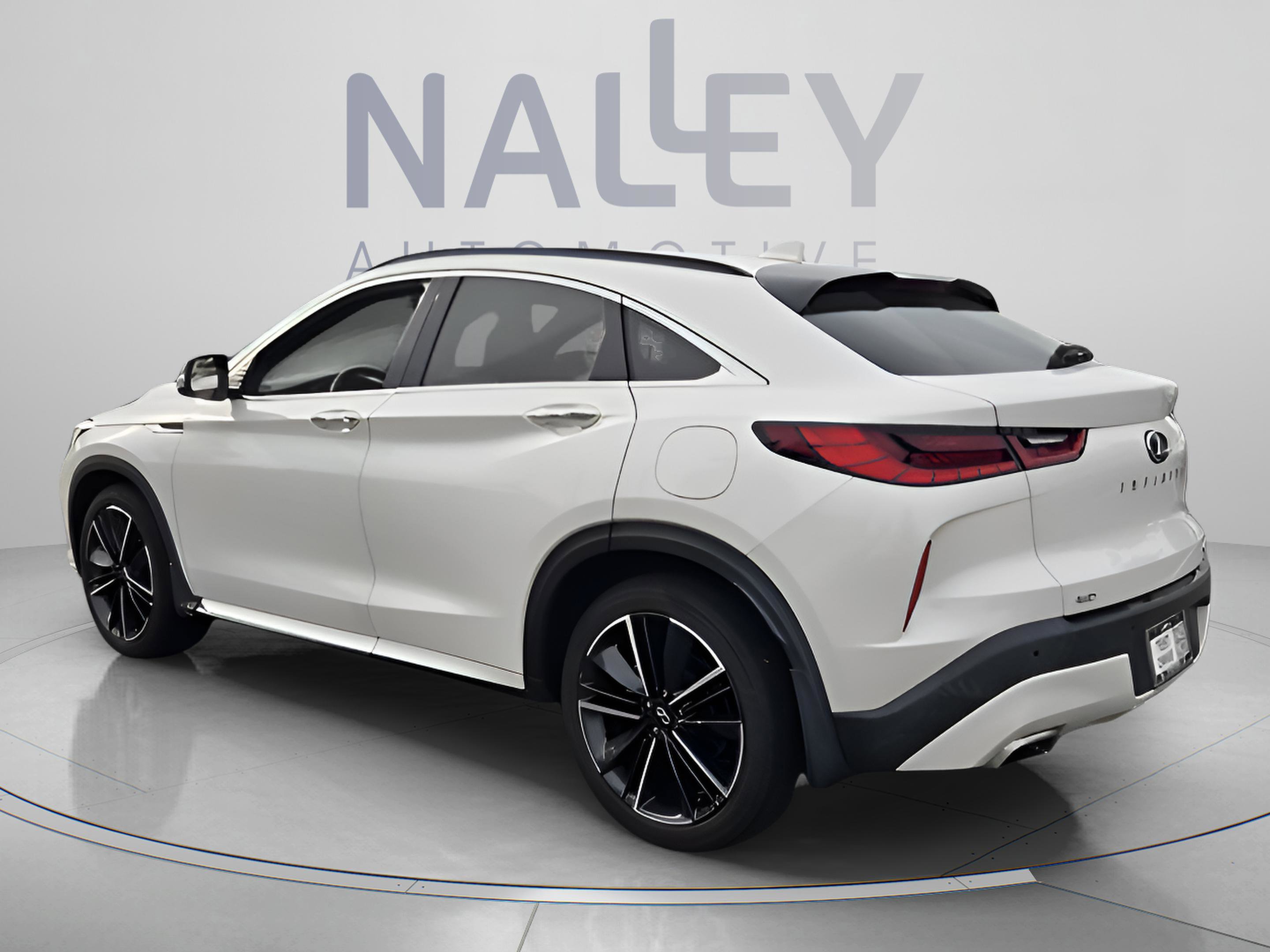 Used 2022 INFINITI QX55 Luxe w/ Cargo Package AWD/4WD image 3