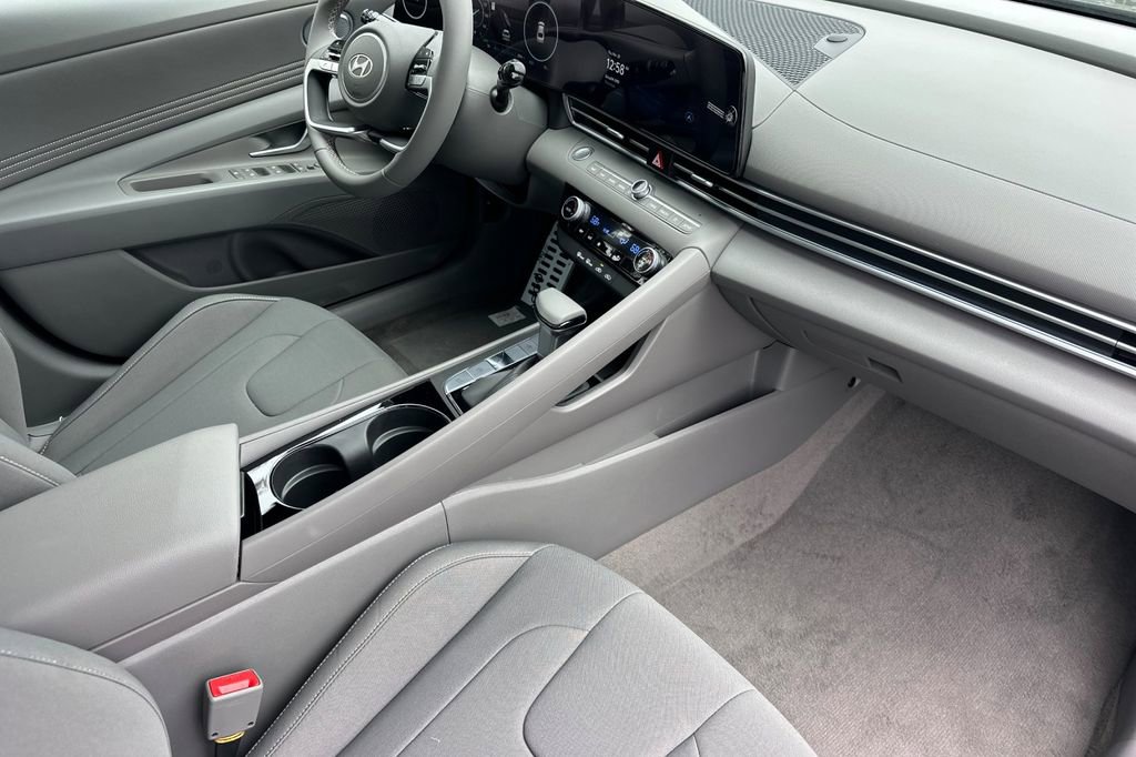 New 2026 Hyundai Elantra Sport image 12