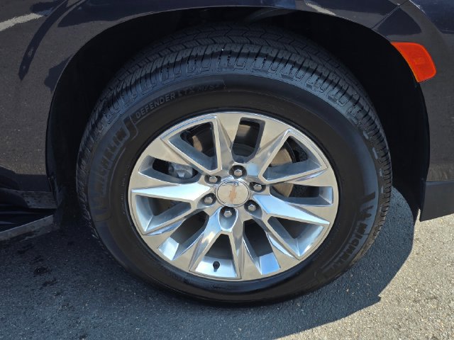 Used 2023 Chevrolet Tahoe Premier AWD/4WD image 11