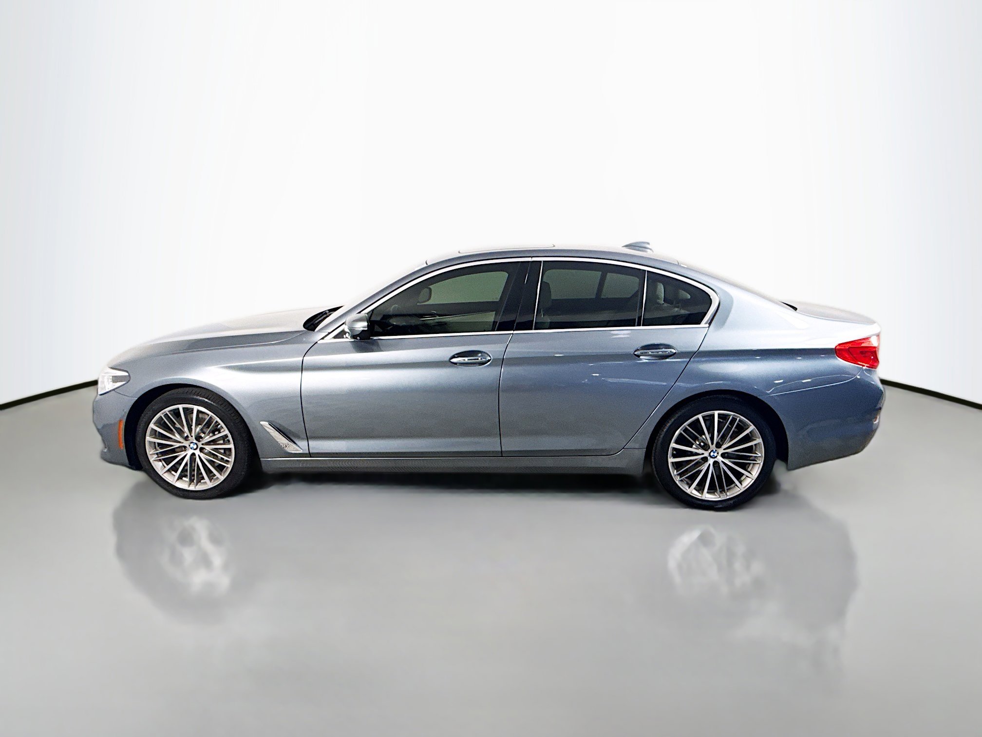 Used 2018 BMW 540i image 6