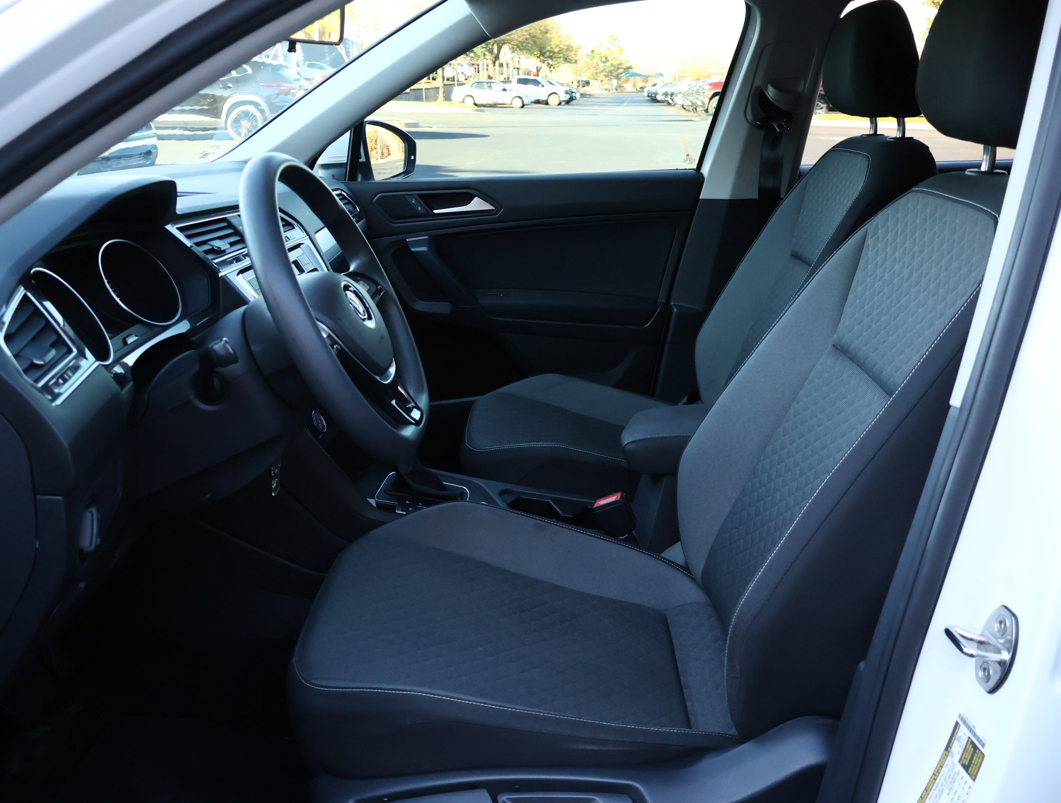 Used 2021 Volkswagen Tiguan S image 8