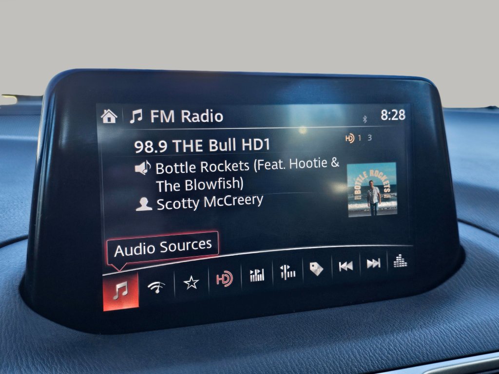 Used 2018 MAZDA MAZDA3 Touring image 10